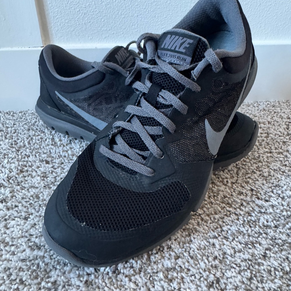Nike Men's Black and Gray Running Shoes flex 2015 Run